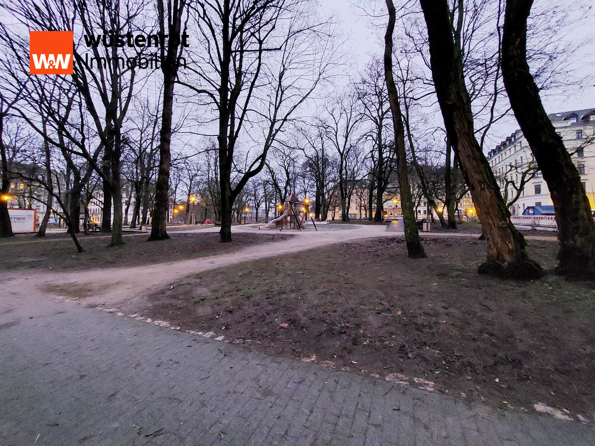 Park direkt gegenüber