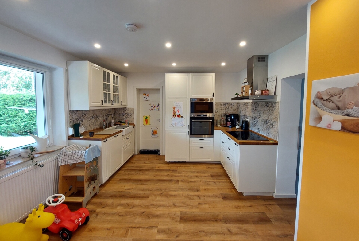 EG: Küche inkl. EBK