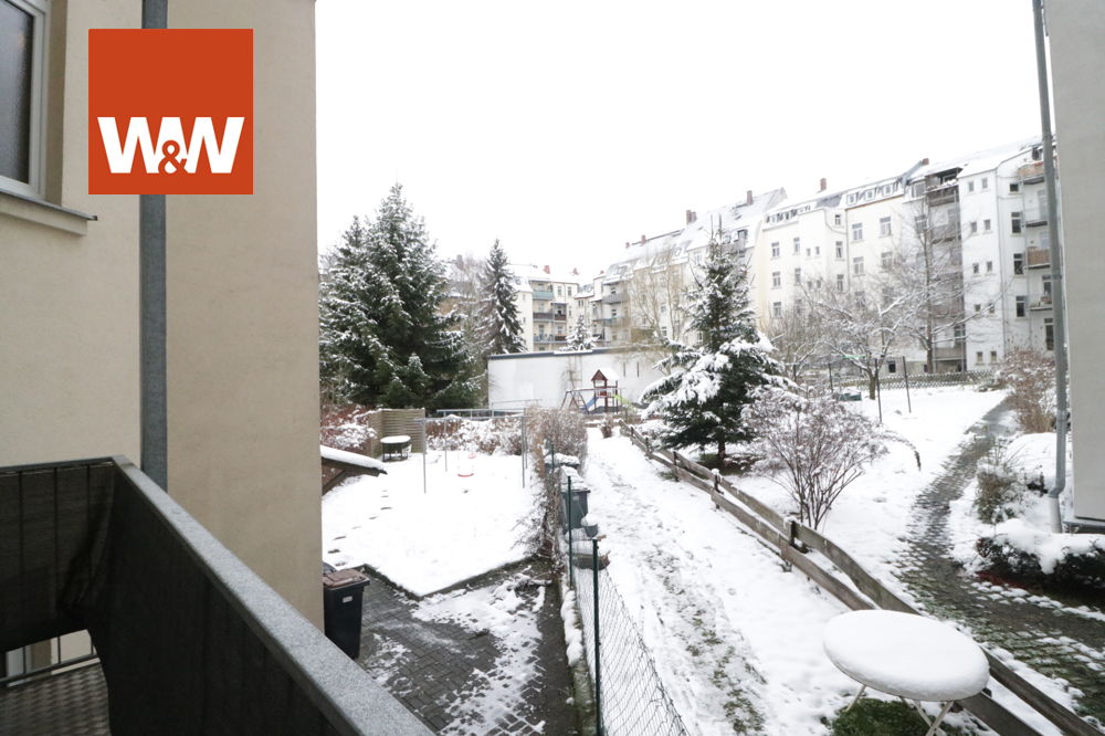 Blick vom Balkon in den Hinterhof