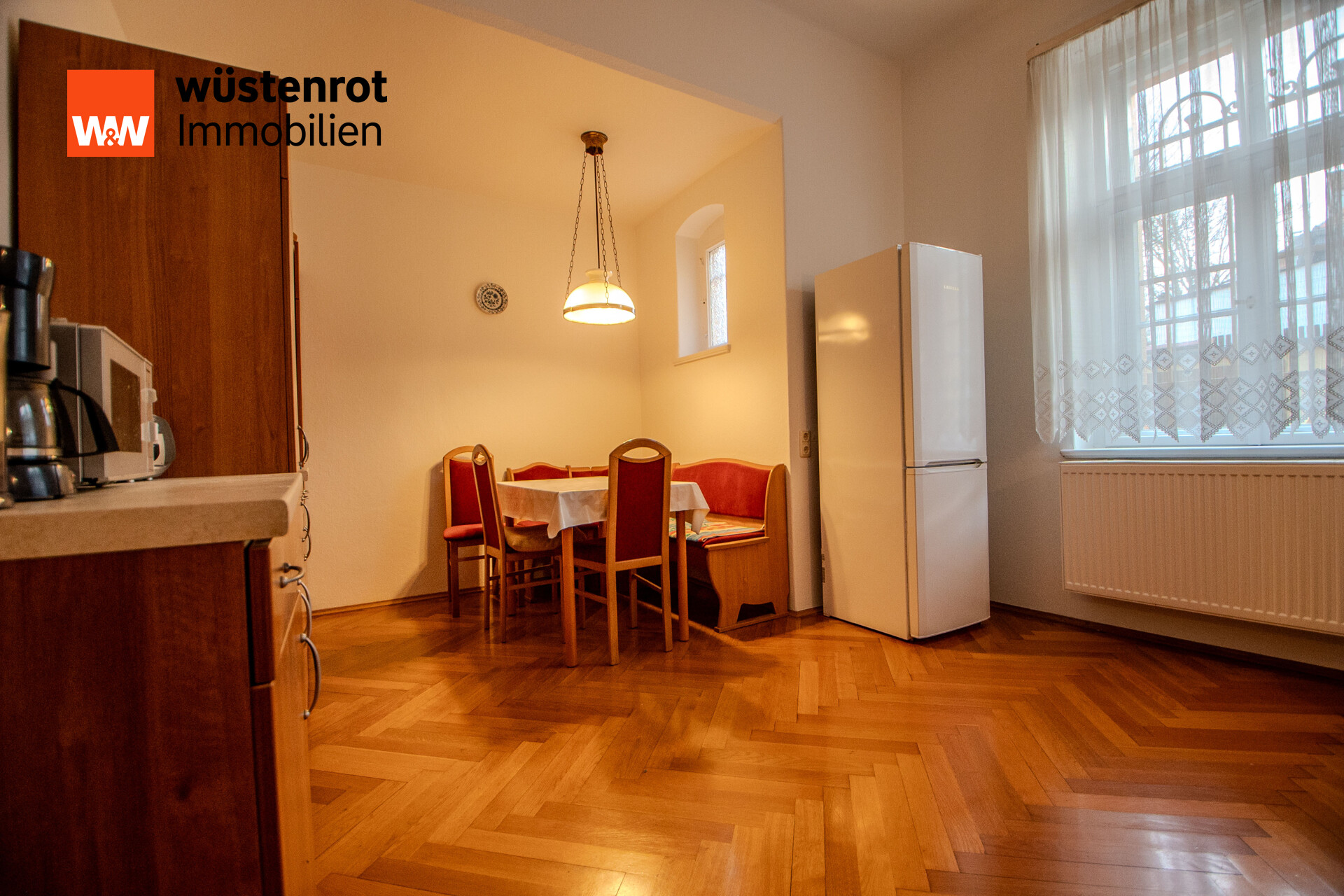 Küche mit Essbereich