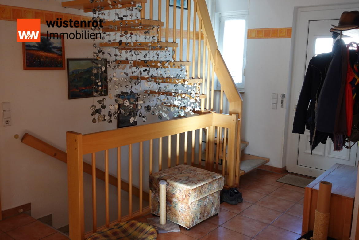 Eingangsbereich und Treppenhaus