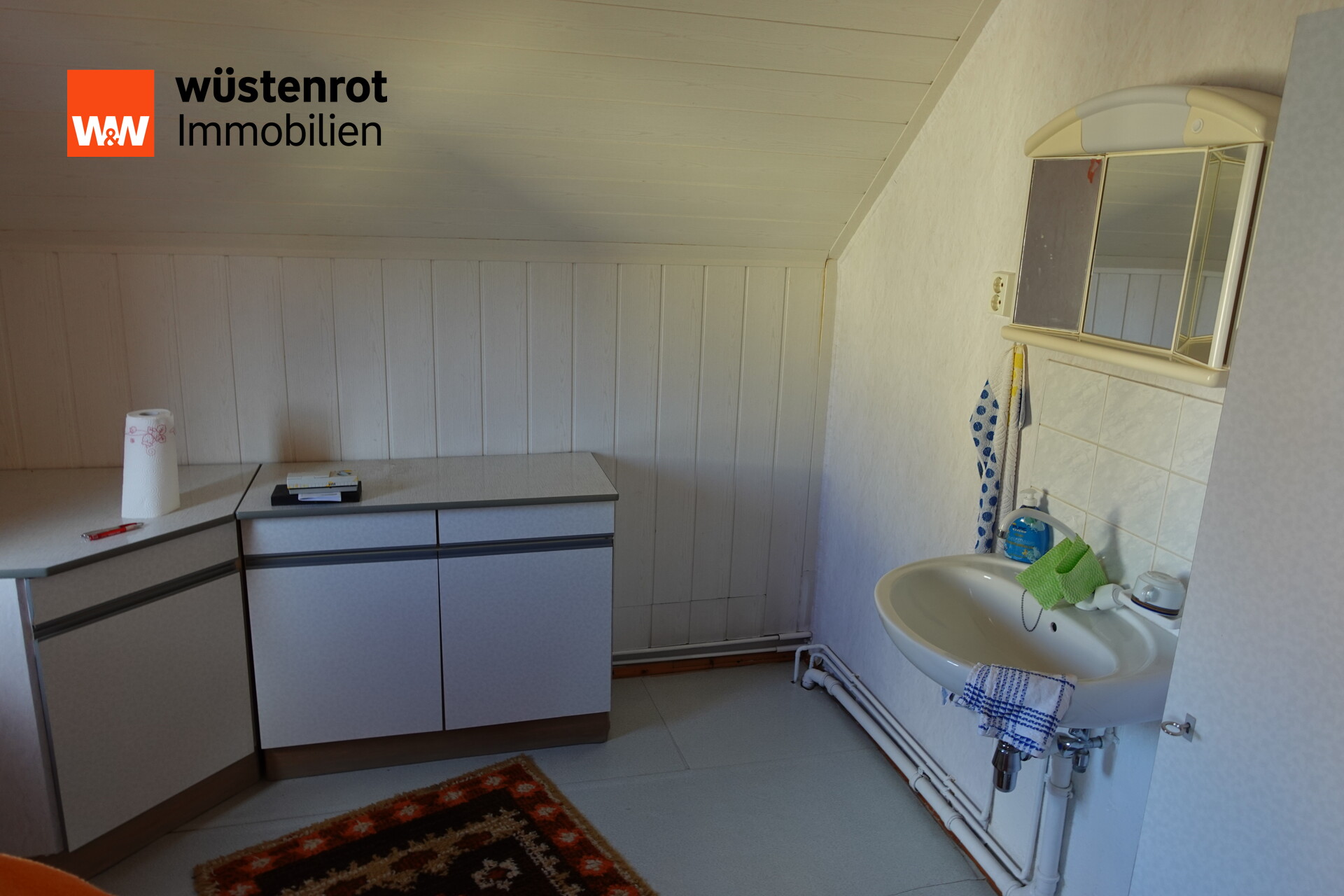 Abstellraum (ggf. Bad)