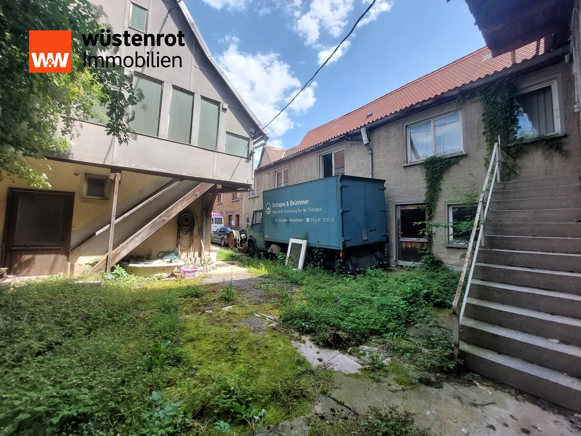 Nr. 30 Innenhof Nr. 30 Innenhof