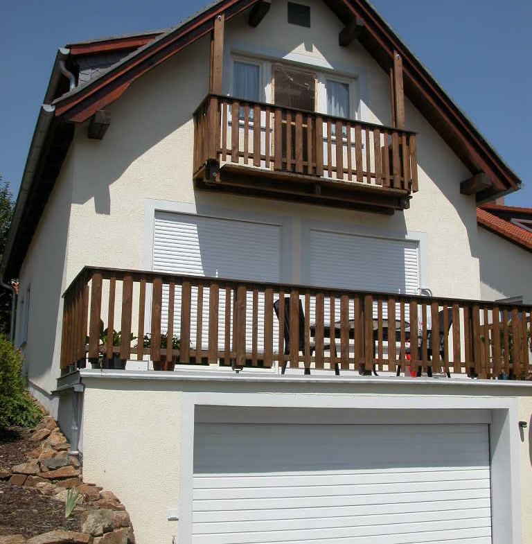 Traumhaftes Einfamilienhaus mit Süd-Balkon und Südterrasse in toller Aussichtslage
