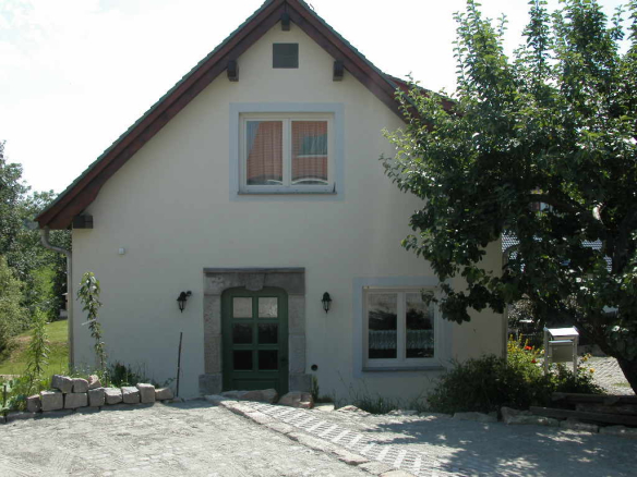 Traumhaftes Einfamilienhaus mit Süd-Balkon und Südterrasse in toller Aussichtslage