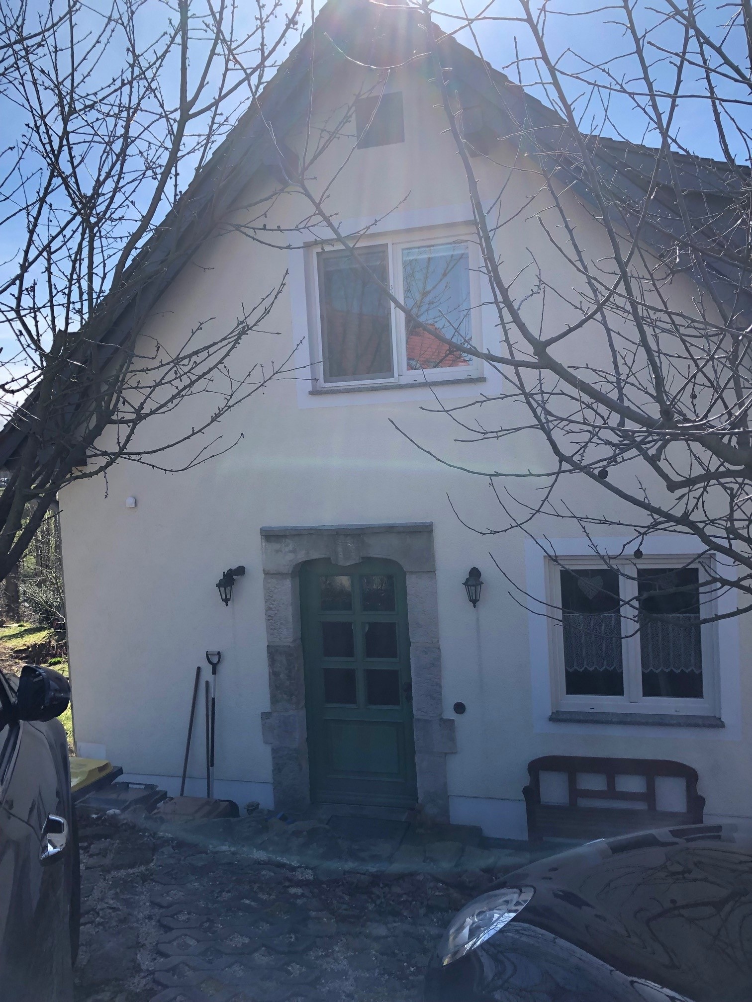 Eingangsbereich Traumhaftes Einfamilienhaus mit Süd-Balkon und Südterrasse in toller Aussichtslage